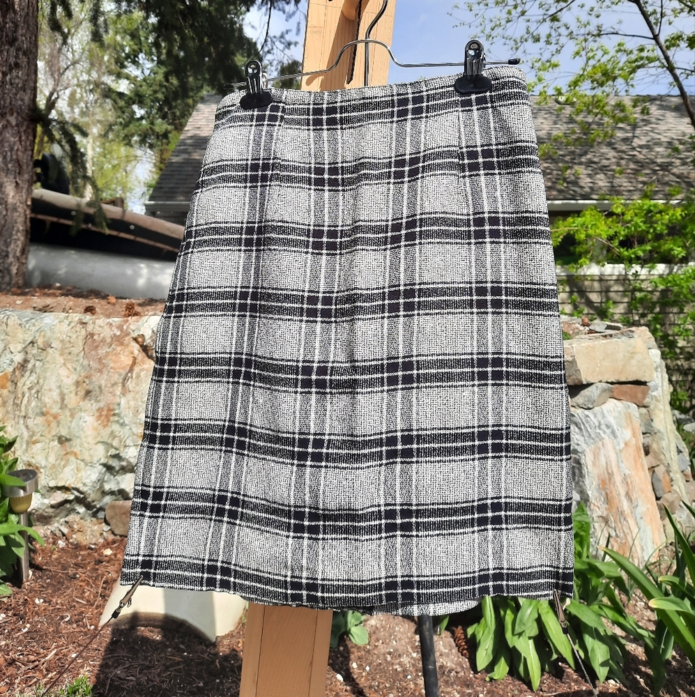 VTG 90's Beecher's Brooke Plaid Black and White Women's Skirt Made in Canada
